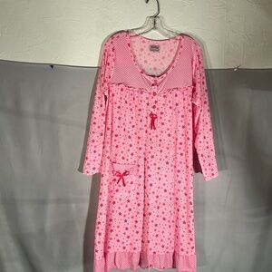Betsy Women Small Nightgown Pink with Stars Pattern